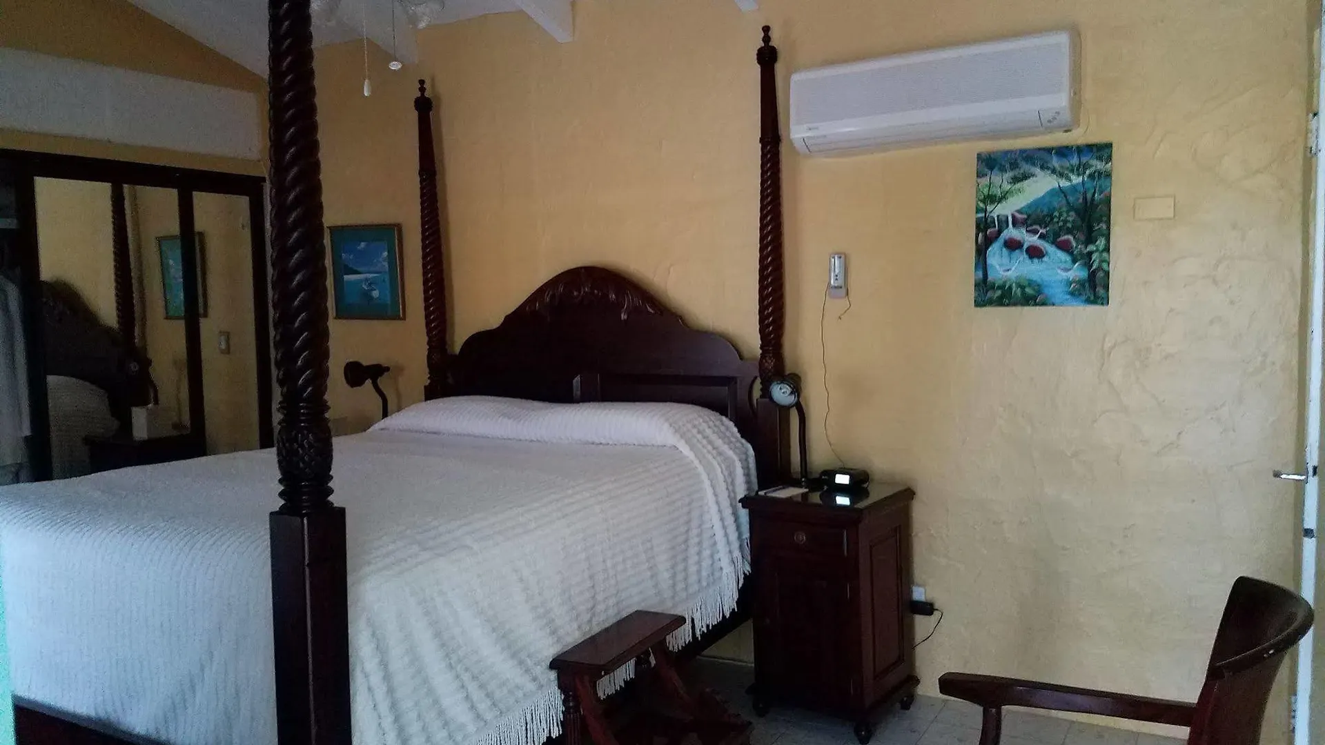 Hotel Carringtons Inn Saint Croix Island